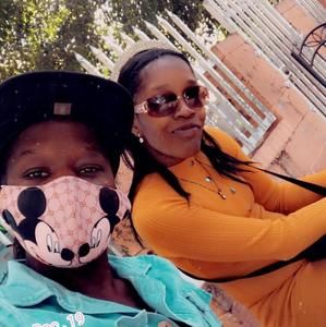 Meet your Posher, Yvette